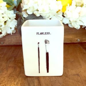 Rae Dunn Flawless container holder